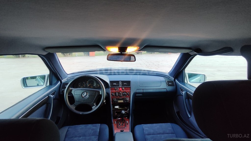 Mercedes C 180