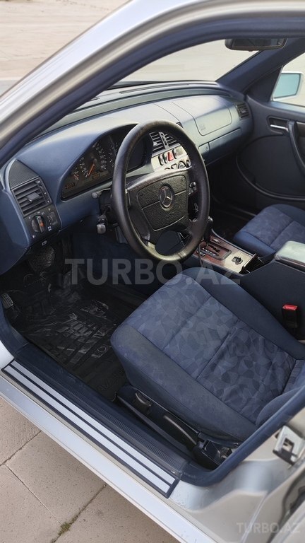 Mercedes C 180