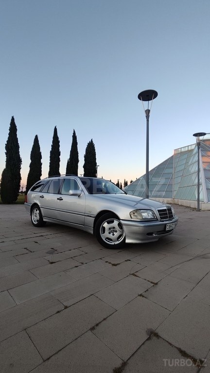 Mercedes C 180