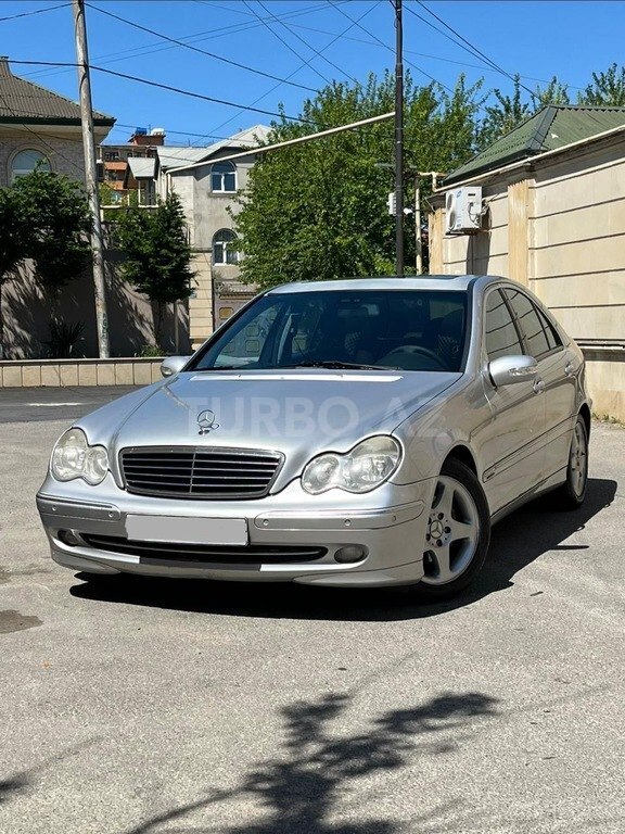 Mercedes C 200