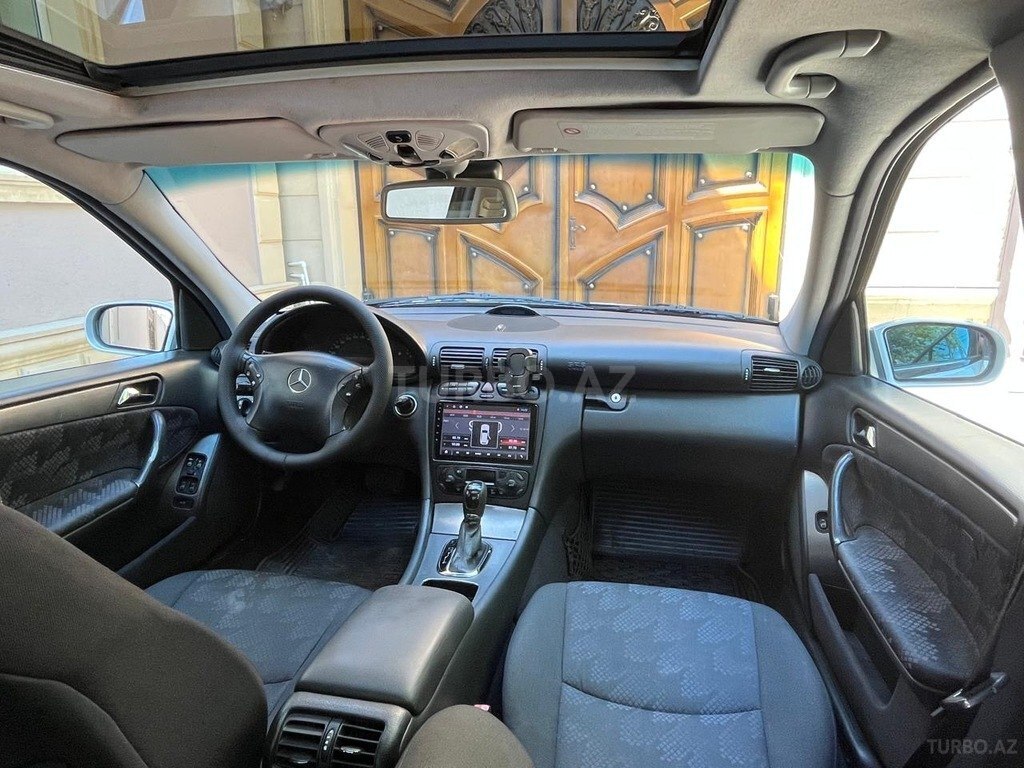 Mercedes C 200