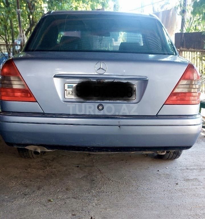 Mercedes C 180