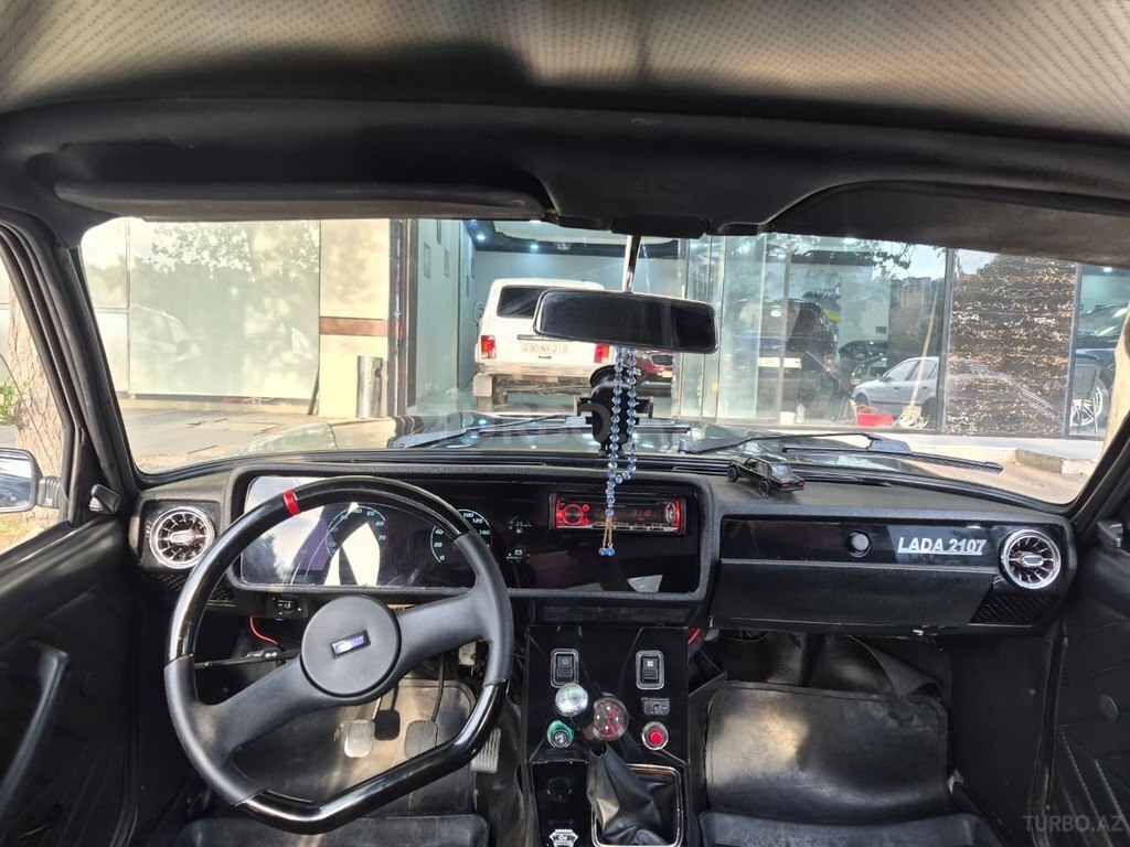 LADA (VAZ) 2107