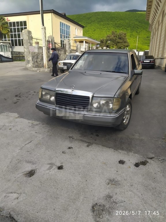 Mercedes 250 D