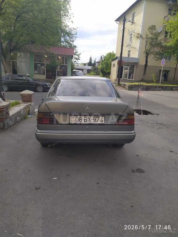 Mercedes 250 D