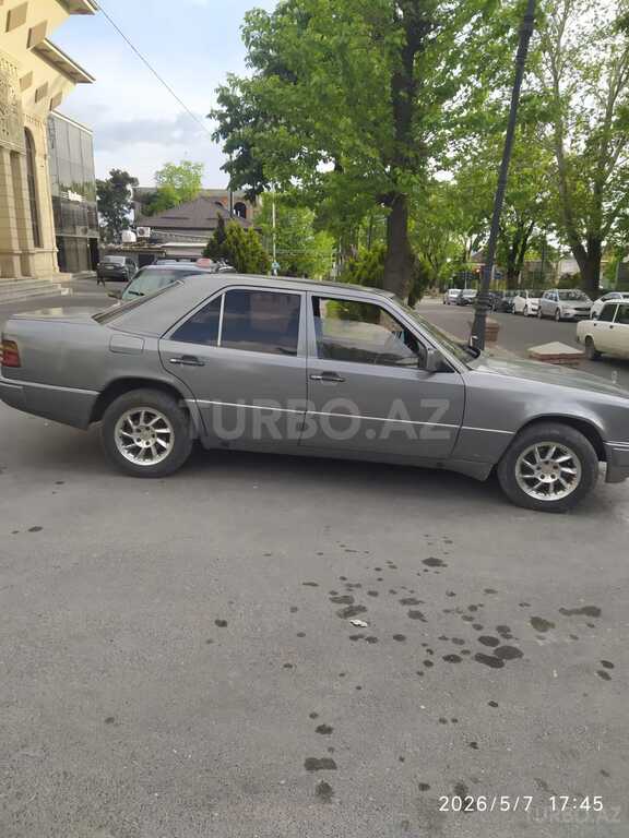 Mercedes 250 D