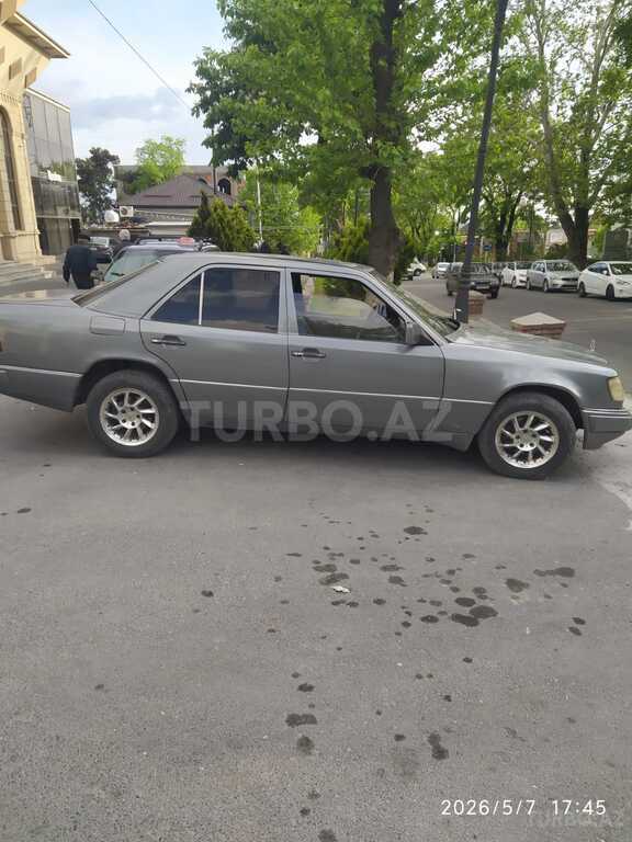 Mercedes 250 D