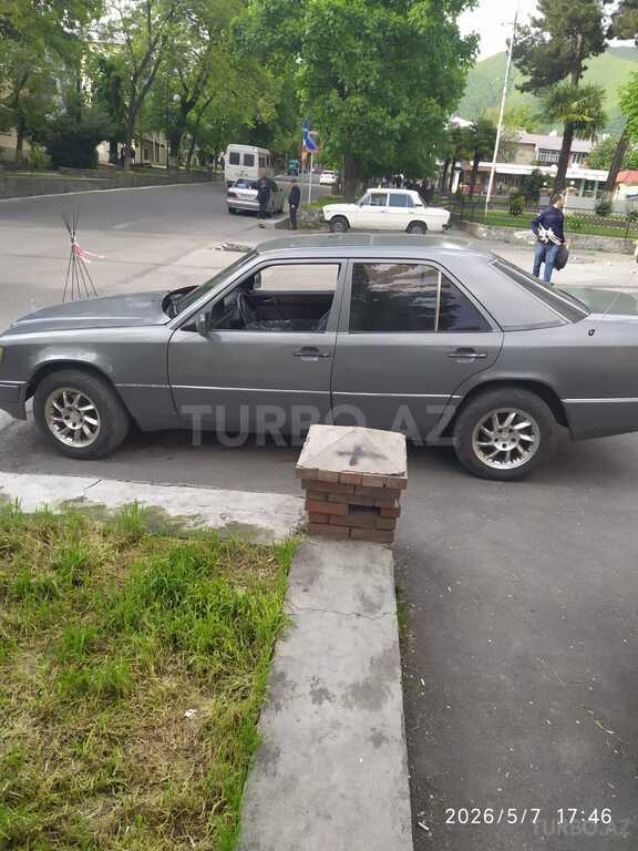 Mercedes 250 D