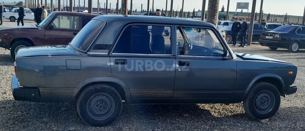 LADA (VAZ) 2107