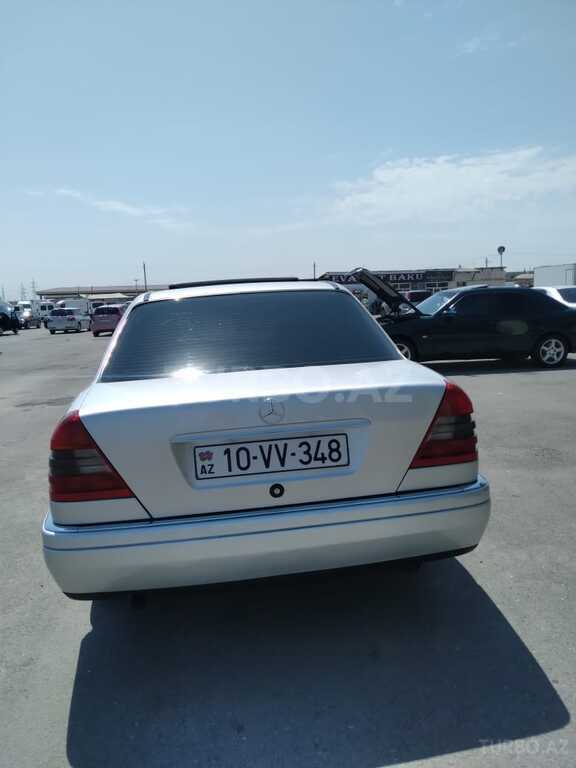 Mercedes C 180