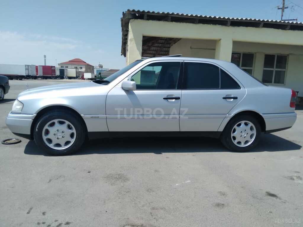 Mercedes C 180