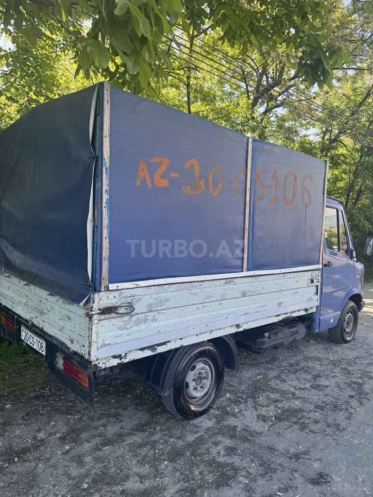 Mercedes 208 D