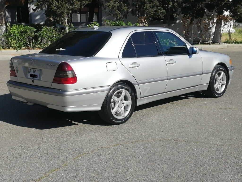 Mercedes C 230