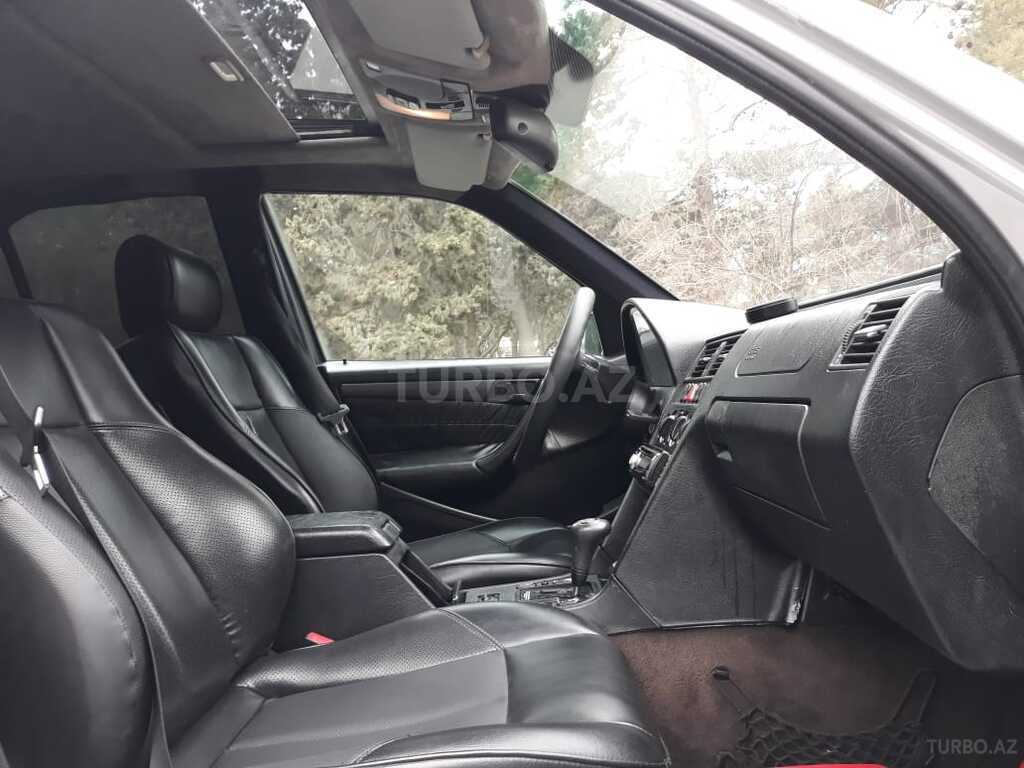 Mercedes C 230