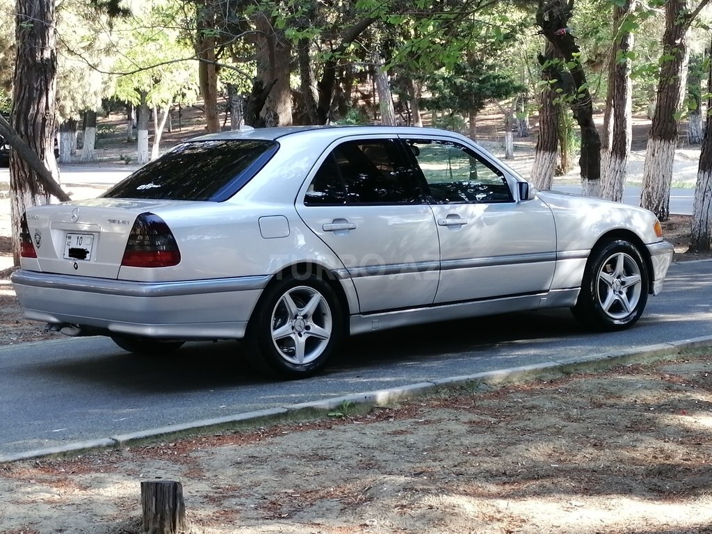Mercedes C 230