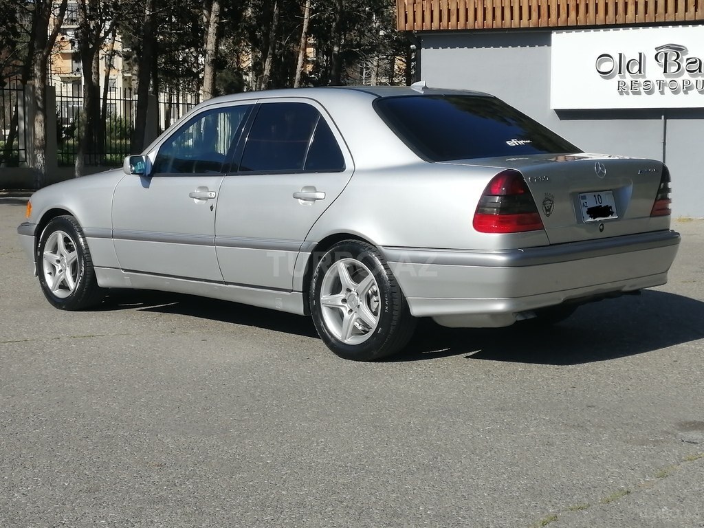 Mercedes C 230