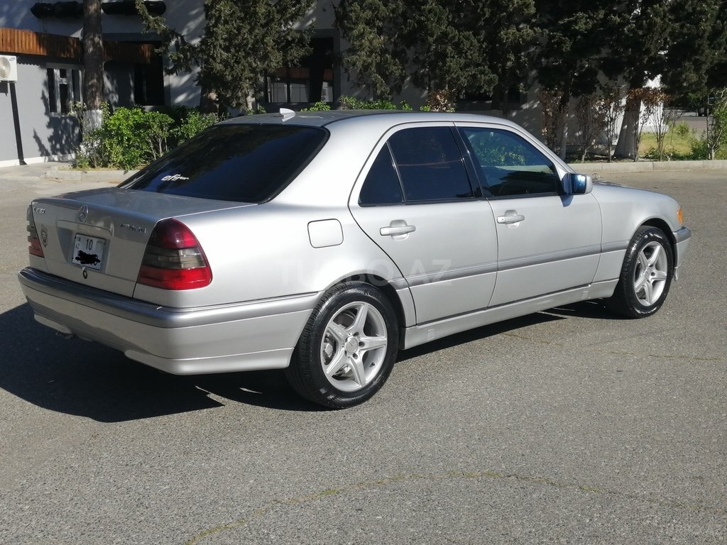 Mercedes C 230