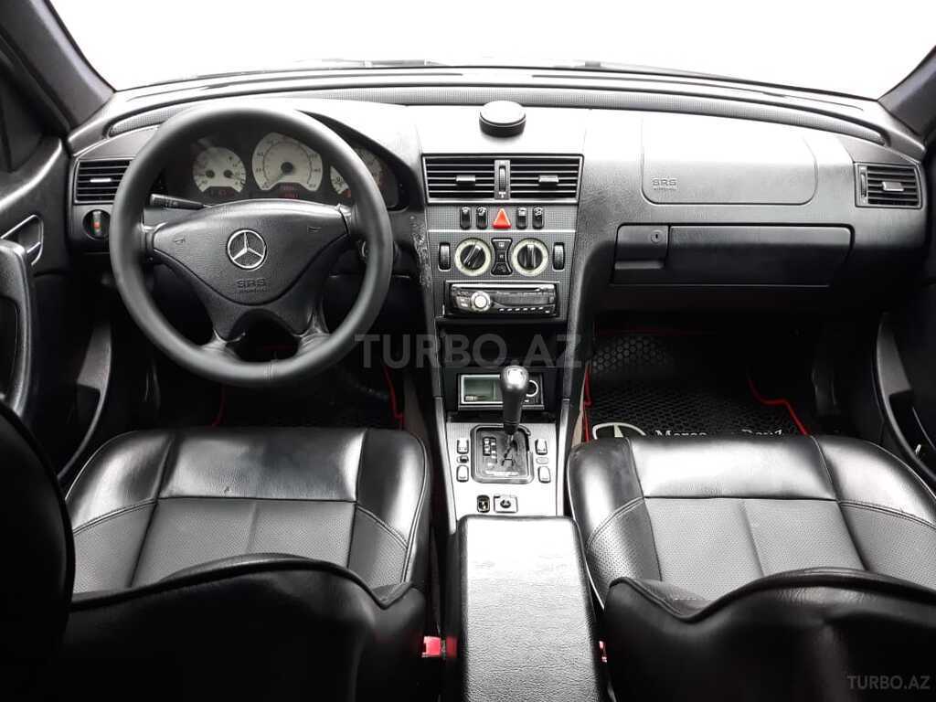 Mercedes C 230