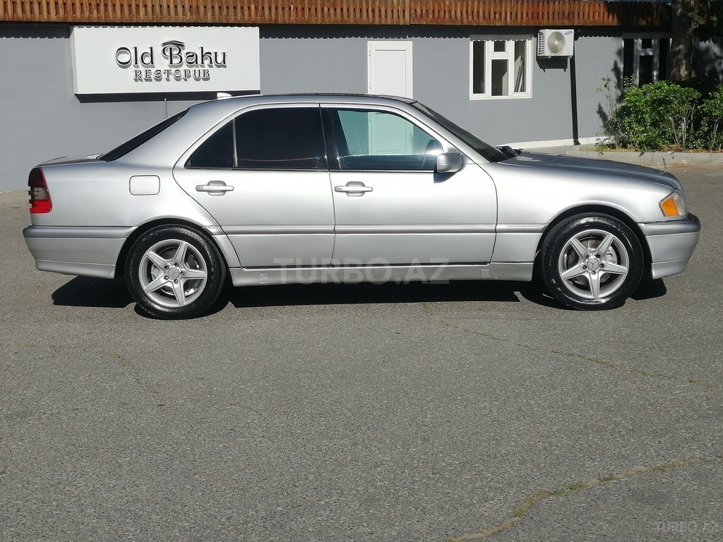 Mercedes C 230