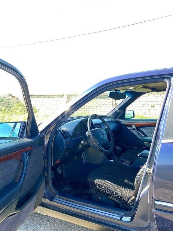 Mercedes C 180