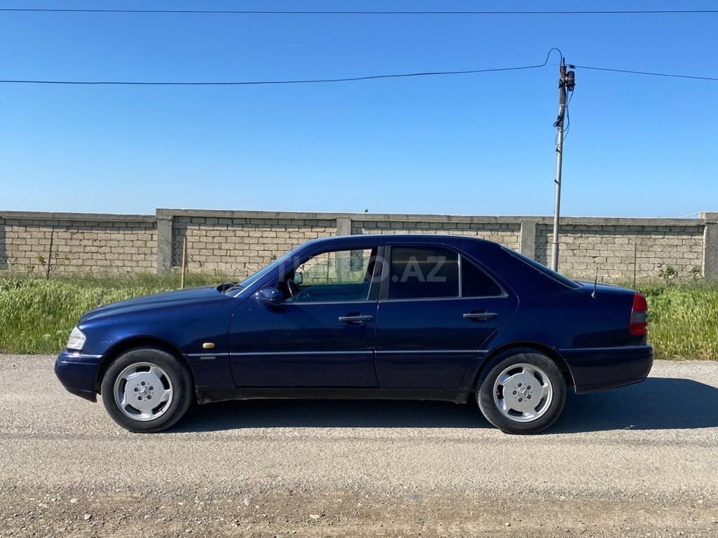 Mercedes C 180
