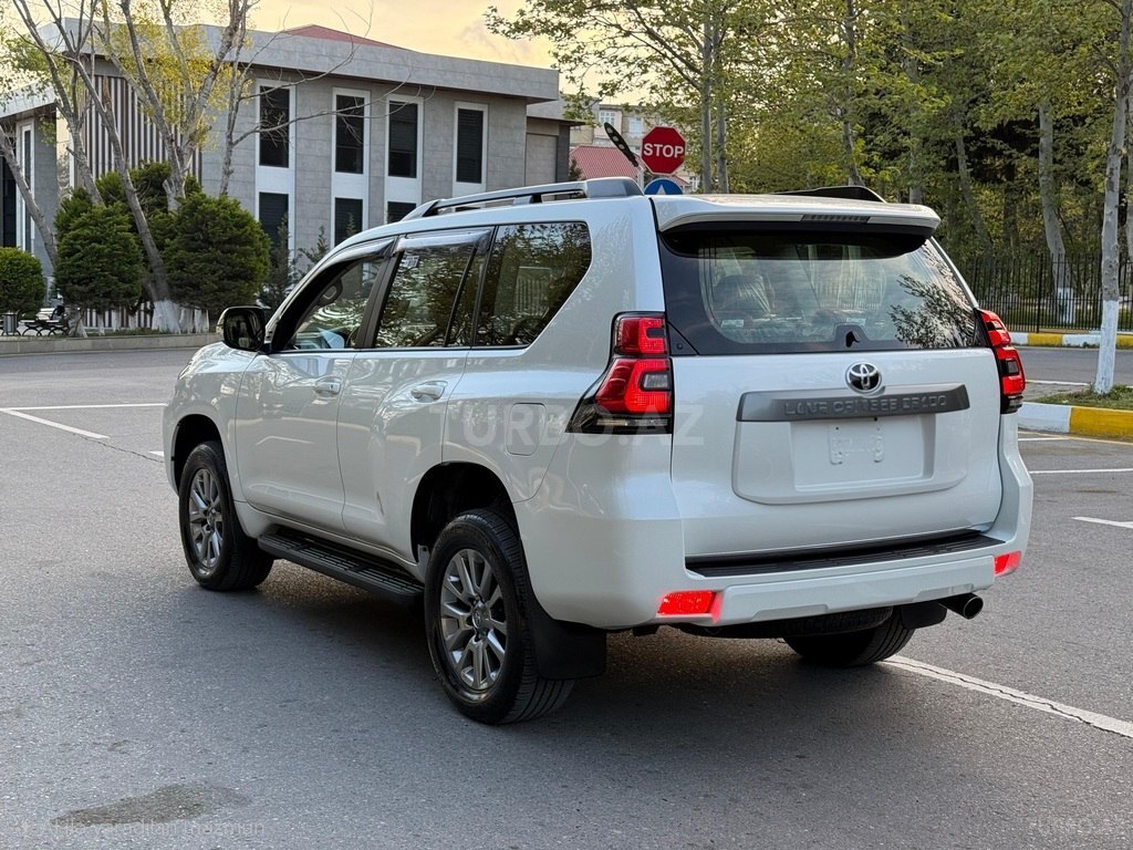 Toyota Land Cruiser Prado