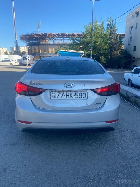 Hyundai Elantra