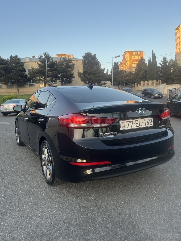 Hyundai Elantra