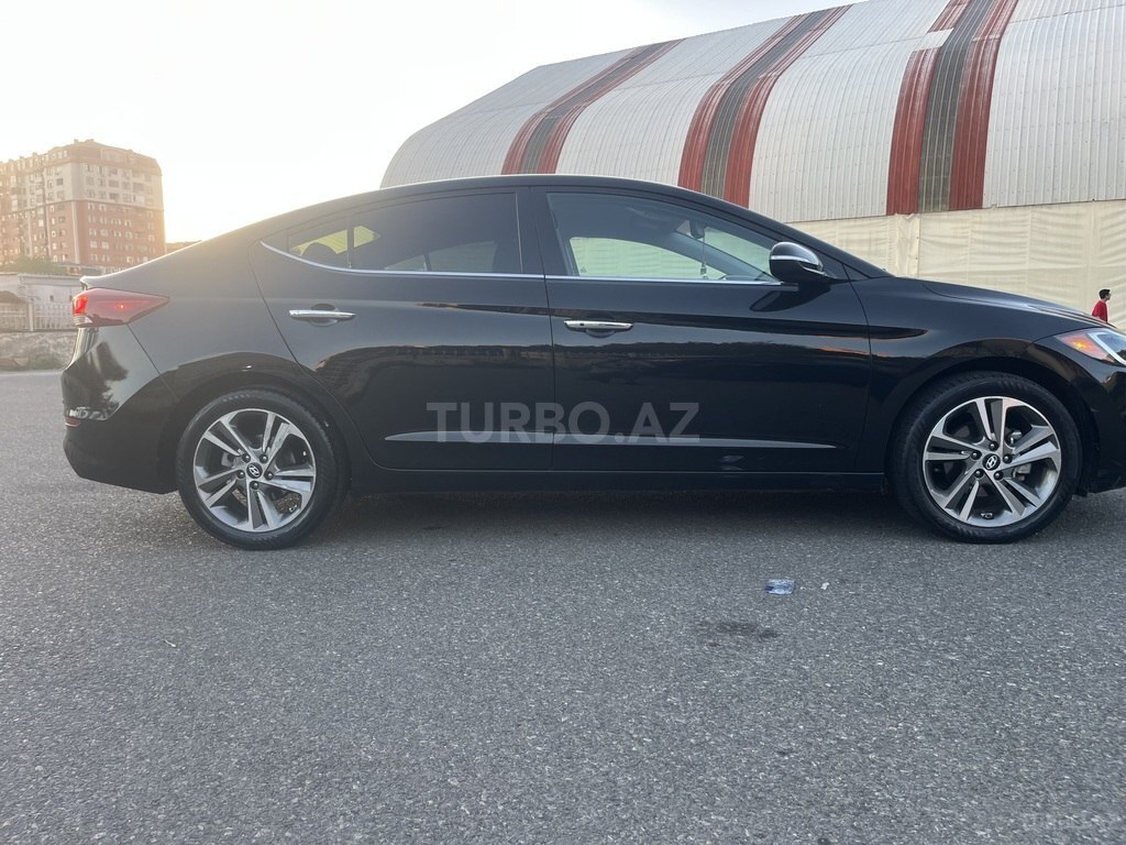Hyundai Elantra