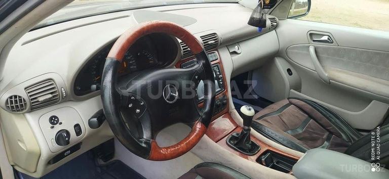 Mercedes C 200