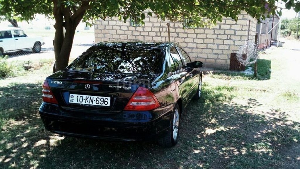 Mercedes C 200