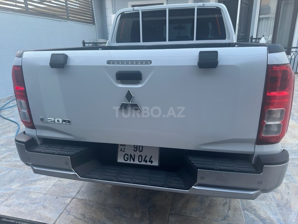 Mitsubishi L200