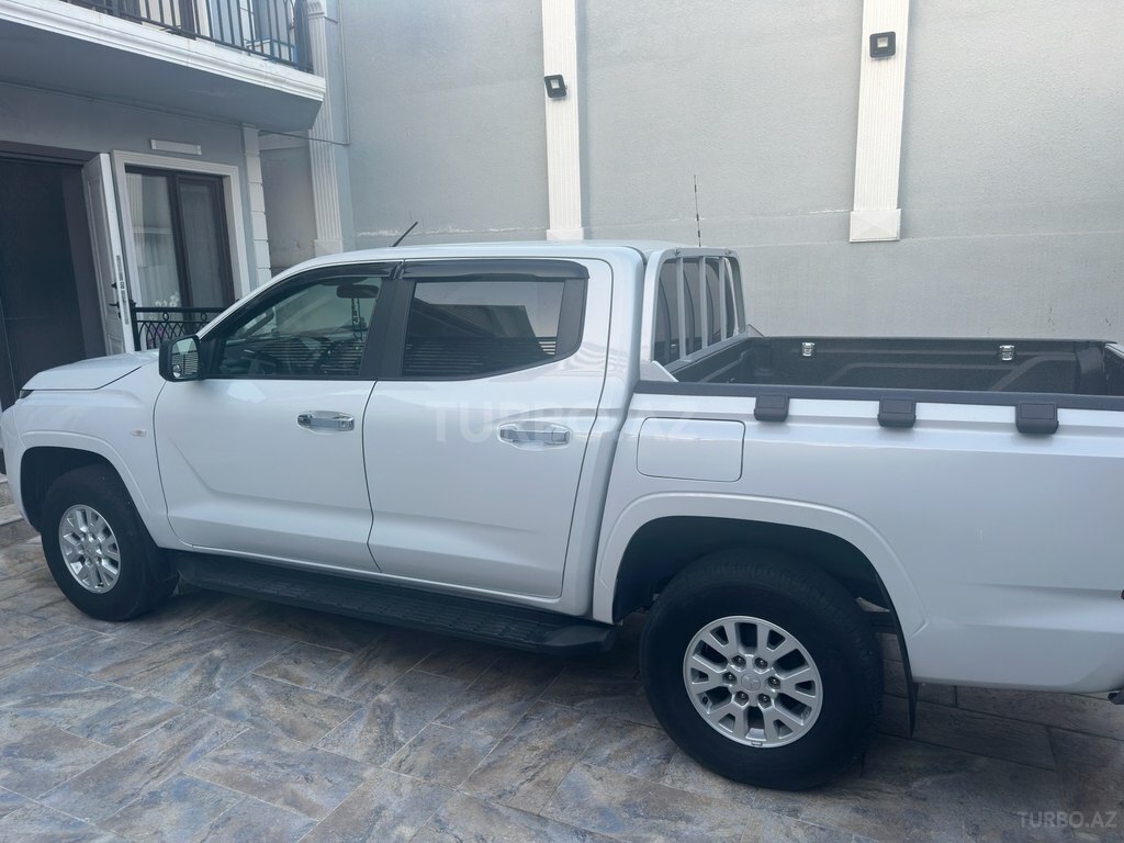 Mitsubishi L200