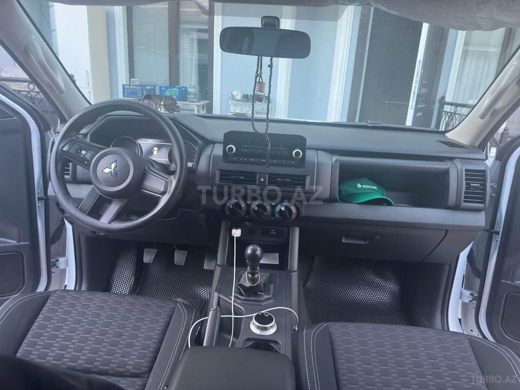 Mitsubishi L200