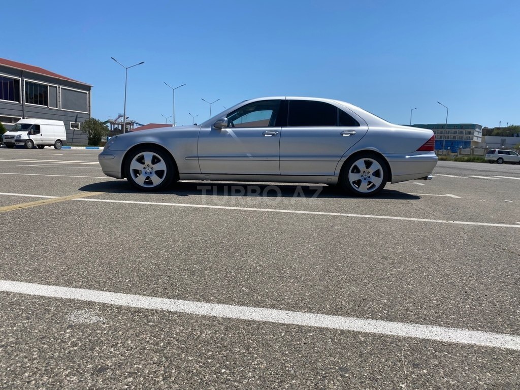 Mercedes S 500