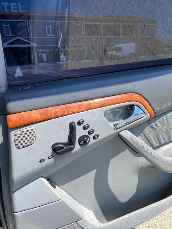 Mercedes S 500