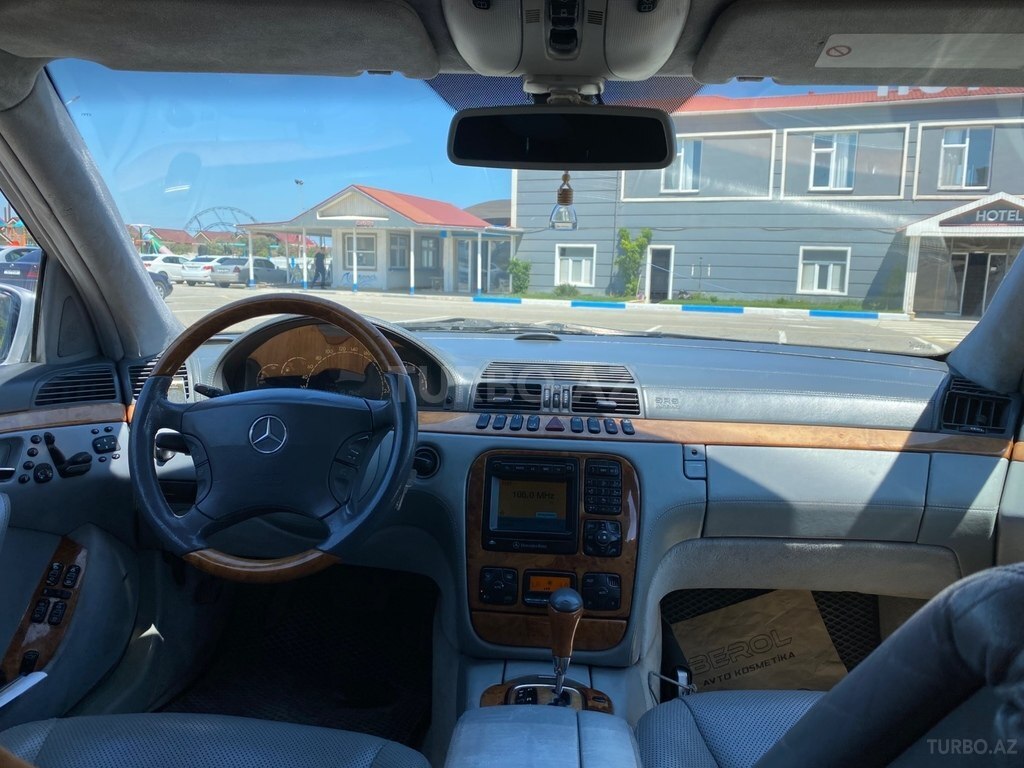 Mercedes S 500
