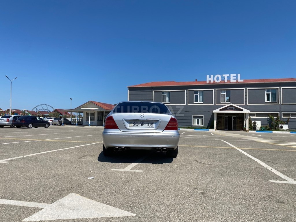 Mercedes S 500
