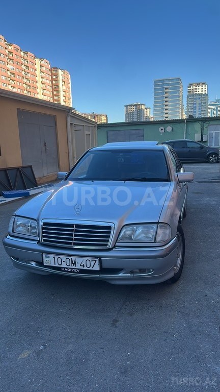 Mercedes C 180
