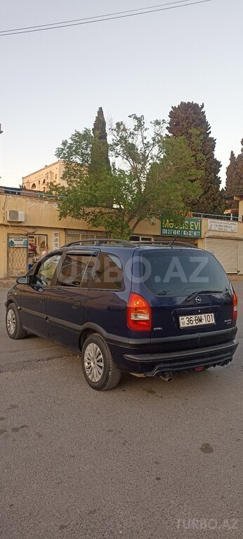 Opel Zafira