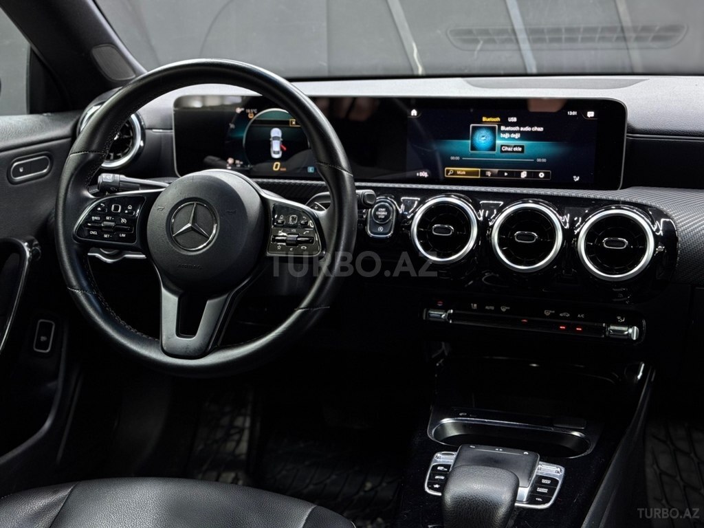 Mercedes CLA 200