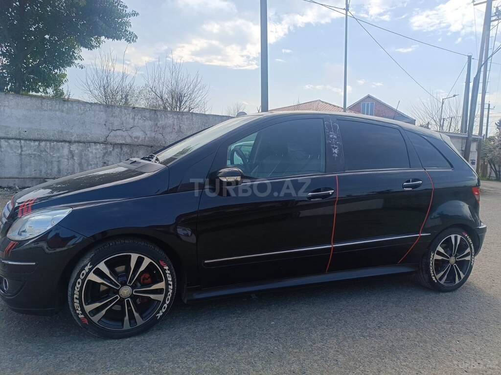 Mercedes B 200