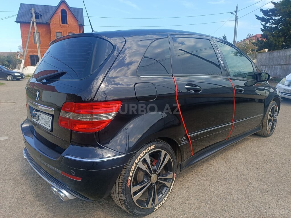 Mercedes B 200