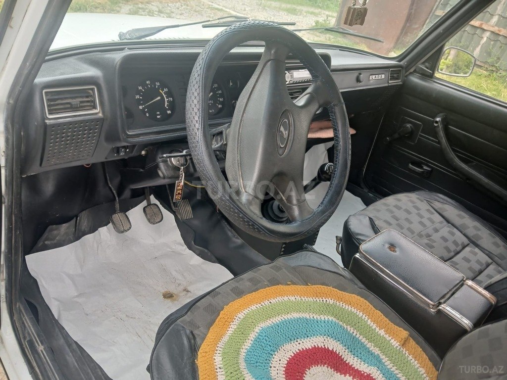 LADA (VAZ) 2107