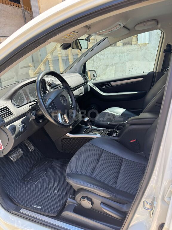 Mercedes B 170