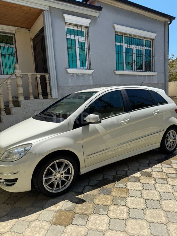Mercedes B 170