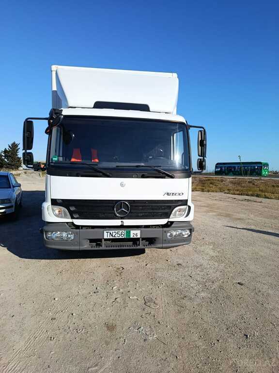 Mercedes Atego 818