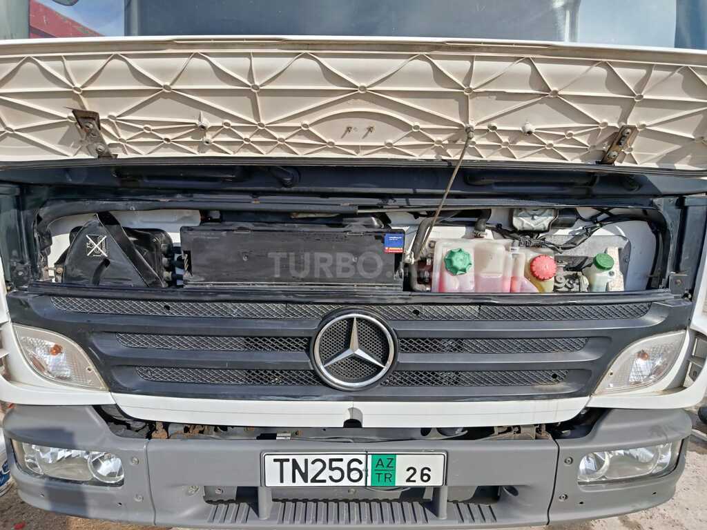 Mercedes Atego 818