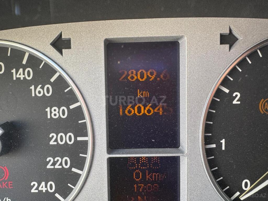 Mercedes B 170