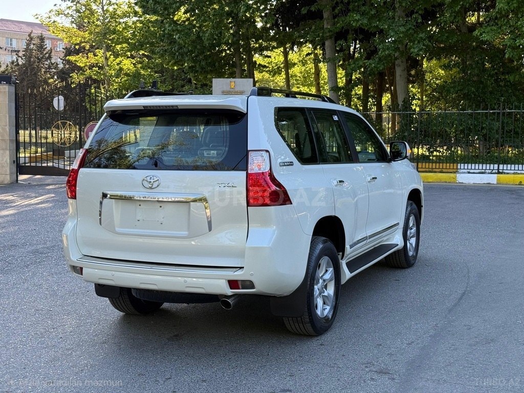 Toyota Land Cruiser Prado